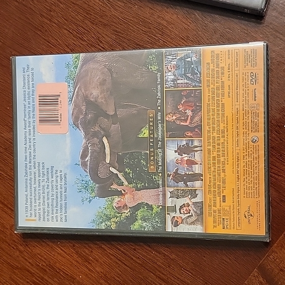 5/$15 NWT lot of 2 dvd's The Heat & The Zookeepers wide - Picture 2 of 3